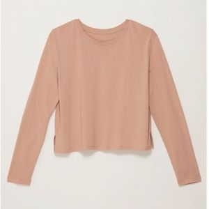 Girlfriend Collective Cupro Long Sleeve Tee in Oyster Size M